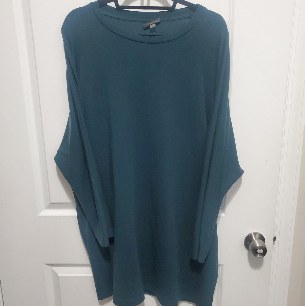 Long-sleeved tunic